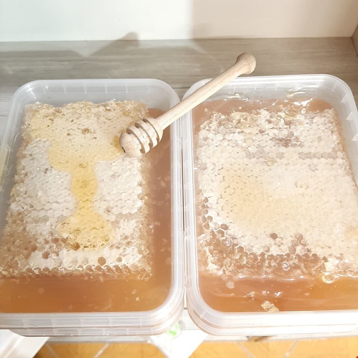 عسل با موم